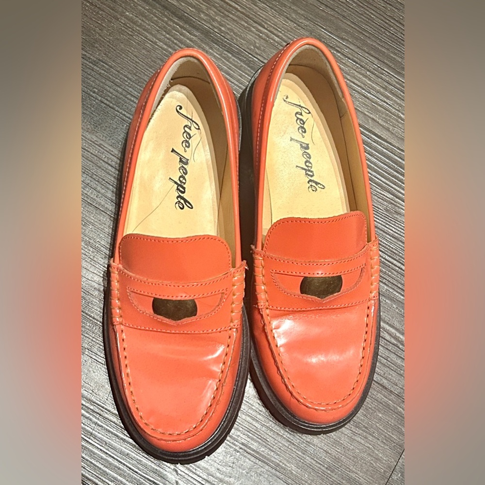 Free People Liv Leather Loafer Coral Fusion Coin Accent Sz 36